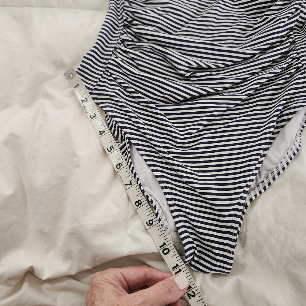 Bond-eye Australia One Piece Swimsuit Black White Striped Sz 8 US Stretch - Picture 7 of 8